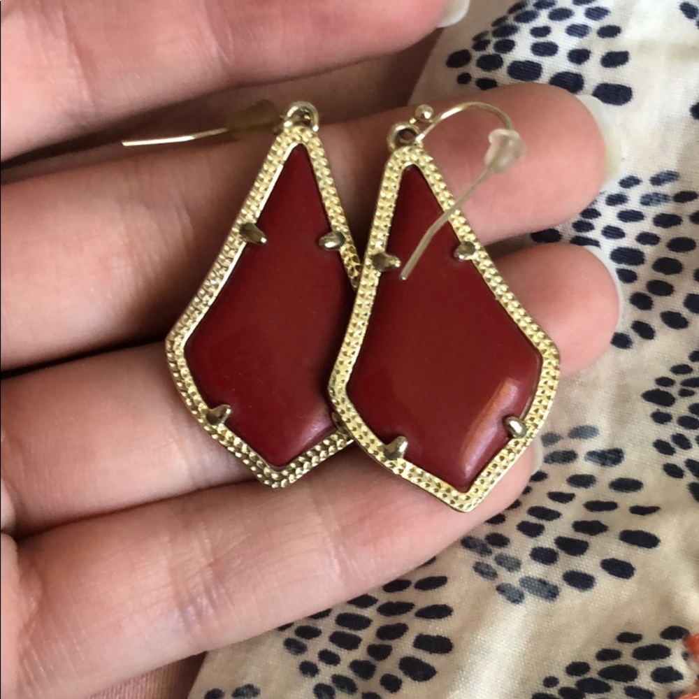 Kendra Scott Alex gold and maroon earrings